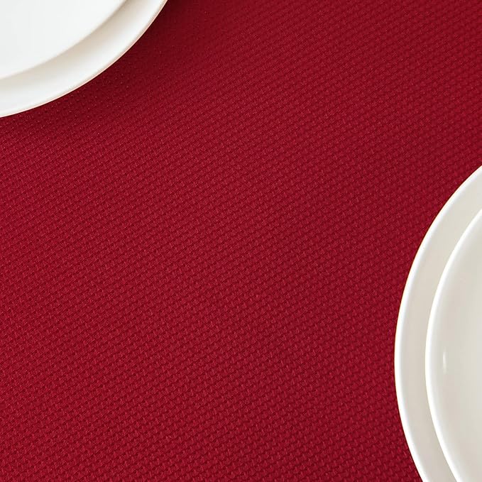maxmill 2 Pack 60 x 84 Inch Red Textured Rectangle Christmas Tablecloth Water Proof Wrinkle Free, Soft Jacquard Table Cloth for Dining Room Table Cover, Banquet Parties Holiday Dinner Decoration