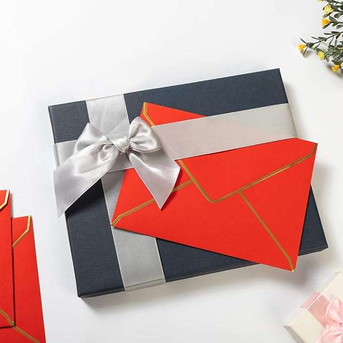 100 Pack Christmas A7 Envelopes 5x7 Envelopes Green Red with Gold Border for Office, Wedding Gift Cards, Invitations, Graduation, Baby Shower, Parties, 5.32 x 7.28 Inches