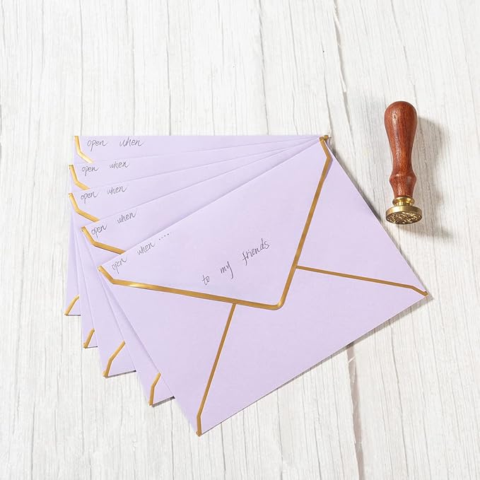 100 Pack A7 Envelopes 5 x 7 Card Envelopes V Flap with Gold Border for Office, Wedding Gift Cards, Invitations, Graduation, Baby Shower, Parties, 5.32 x 7.28 Inches (Violet)