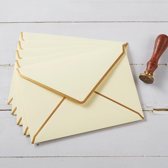 100 Pack A7 Envelopes 5 x 7 Card Envelopes V Flap with Gold Border for Office, Wedding Gift Cards, Invitations, Graduation, Baby Shower, Parties (Cream Color, 5.32 x 7.28 Inches)