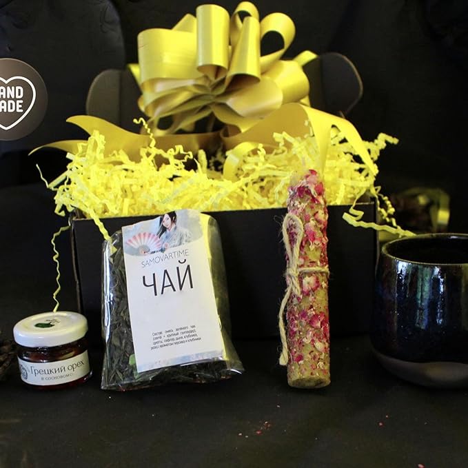 1 LB Light Yellow Crinkle Cut Paper Shred Filler Great for Gift Wrapping, Basket Filling, Birthday, Wedding, Halloween, Thanksgiving, Christmas Day, New Year Party Decorations Filling Supplies