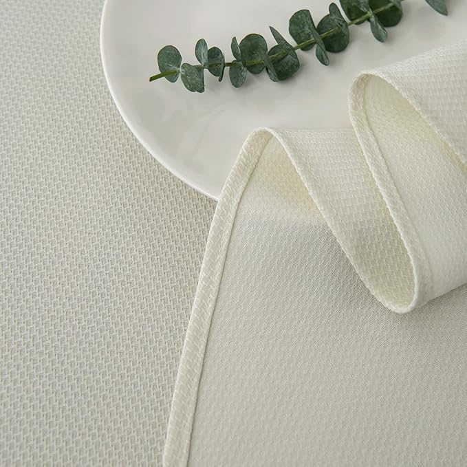 maxmill Round Textured Tablecloth Spill-Proof Wrinkle Free Soft Jacquard Table Cloth for Circular Table Cover, for Dining Room Buffet Banquet Parties Holiday Dinner, 70 Inch Ivory