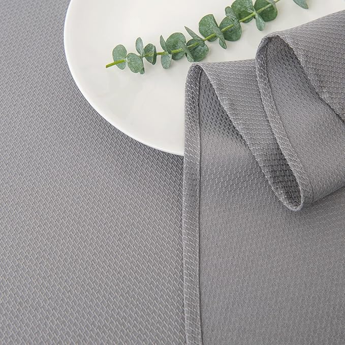 maxmill Round Textured Tablecloth Spill-Proof Wrinkle Free Soft Jacquard Table Cloth for Circular Table Cover, for Dining Room Buffet Banquet Parties Holiday Dinner, 70 Inch Light Grey