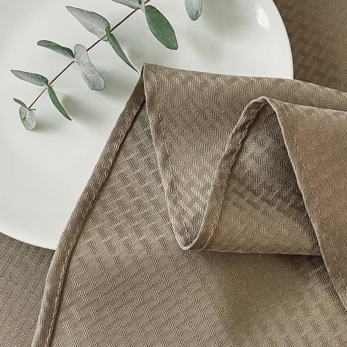 maxmill Round Weaved Texture Design Tablecloth Spill-Proof Wrinkle Free Soft Washable Table Cloth for Circular Table Cover, for Dining Room Buffet Banquet Parties Holiday Dinner, 70 Inch Brown